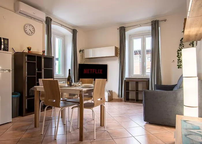 Burlo Garofalo Modern Apartment *Wifi+Netflix*
